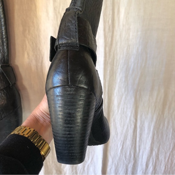 Lucky Brand Candice Black pebbled leather tall pull on boot size 8 - Picture 5 of 9